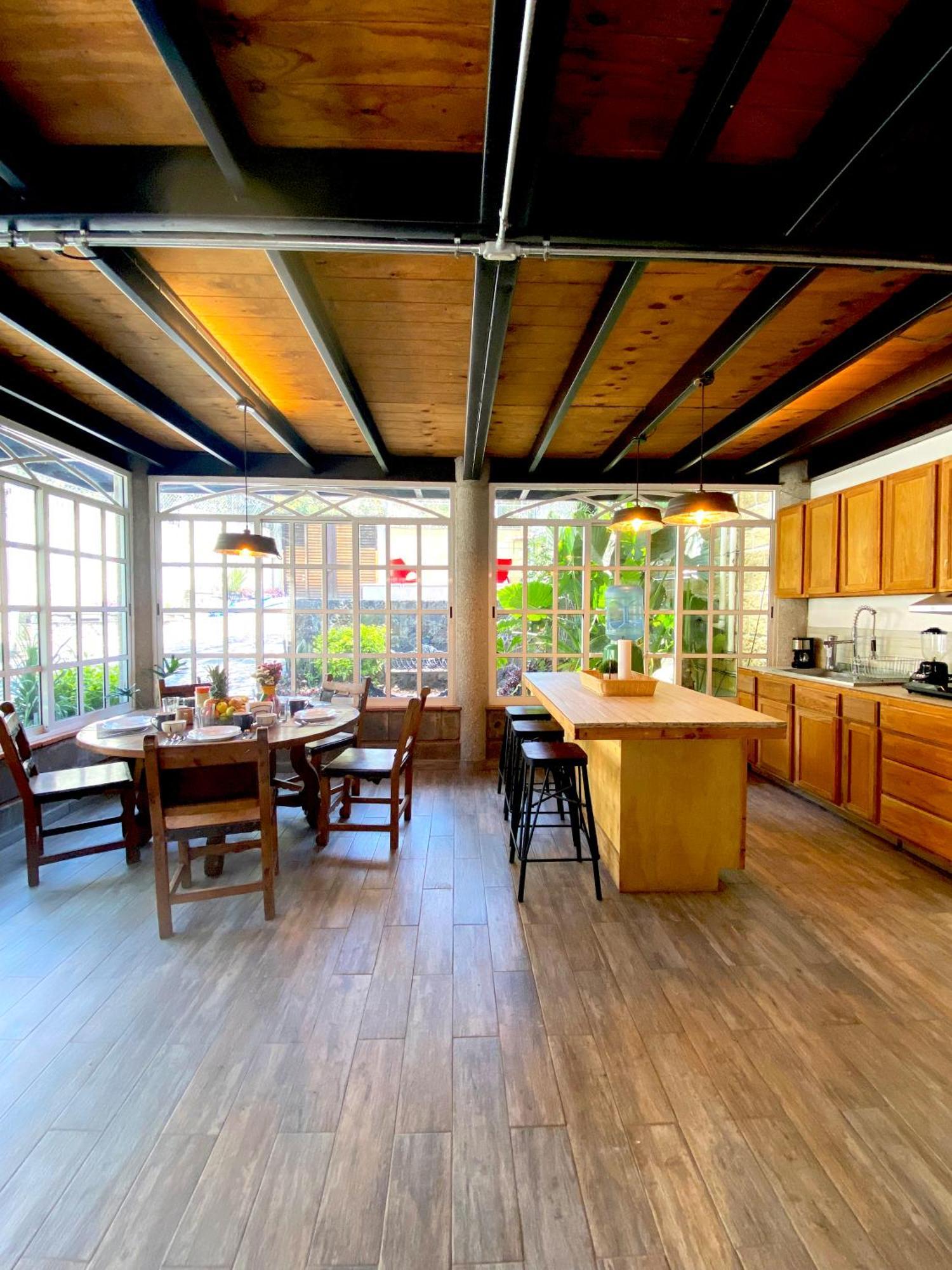 Casa Encino Con Alberca Climatizada En Tepoztlanヴィラ エクステリア 写真